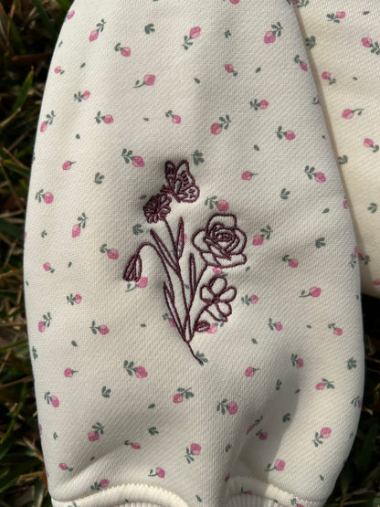 Sleeve embroidery floral detail 