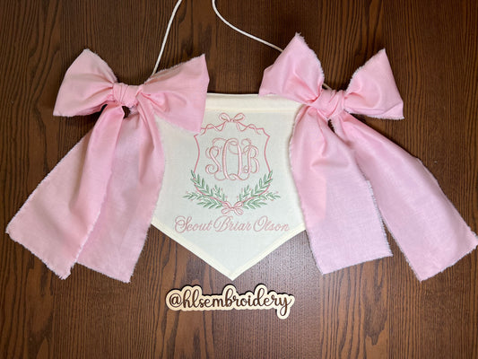⭐️ Heirloom Crest Banner with Bows